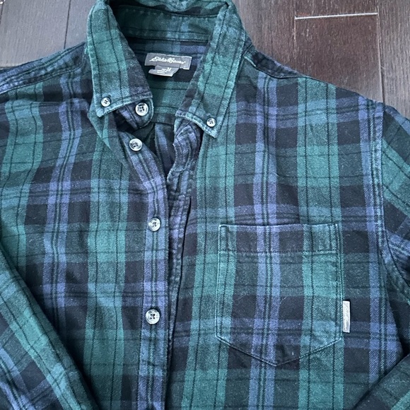 ⚡️2/$25⚡️ Eddie Bauer 100% Cotton Green Plaid Flannel Shirt | Sz M Cabincore - Picture 3 of 10